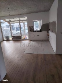 Duplex 3 dormitoare pe parter - despartit prin camera tehnica - zona f