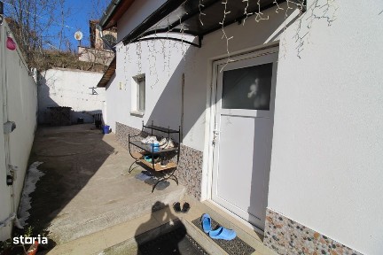 Vând casă Parter+Mansardă în Boș, la 8km de Hunedoara, teren 183mp