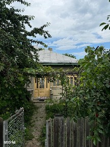 Vand casa in Horia