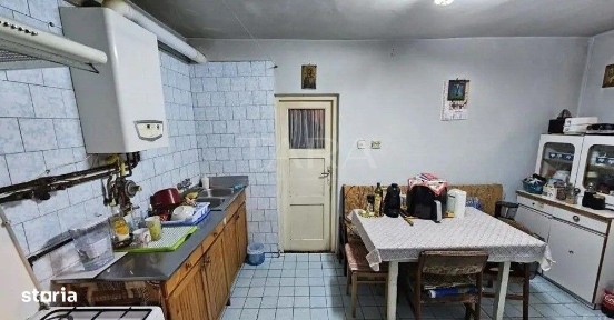 Casă cu 5 camere și 530 mp teren - Andrei Mureșanu