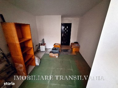 Ap. 4 camere, 2 intrari, zona Independentei, Bistrita