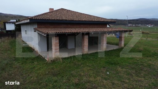 Casa spatioasa in Ciugud, la gri - confort si liniste aproape de ora