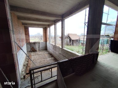 Casa individuala, 5 camere, 350 mp, zona Sard