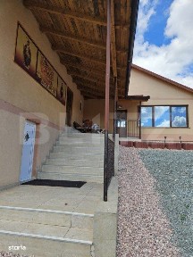 Casa spatioasa, 5 camere, 120 mp. zona Vadul Motilor