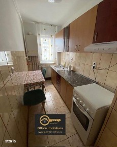 Zona Semiluna apartament 2 camere decomandat mobilat