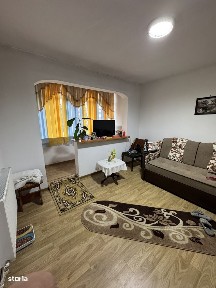 Vand apartament cu 3 camere spatios