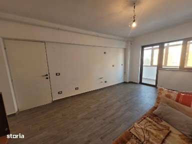 Vanzare apart. 2 camere, 62 mp, renovat, Targu Jiu, zona Debarcader