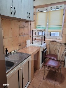 Apartament 3 camere,in zona linistita,etaj 2