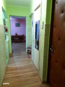 De vanzare apartament 3 camere