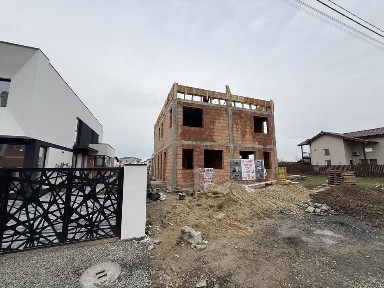 Duplex cu toate utilitatile la 500m de noul Lidl