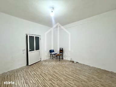 Casa cu 3 camere, pivnita, teren privat 151mp, zona Centrala