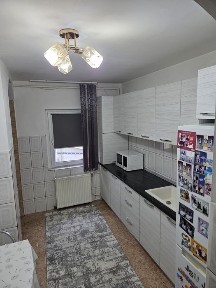 vand apartament utilat si mobilat 2 camere - pers fizica