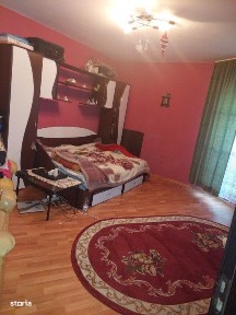 - Apartament 3 camere decomandat, zona Vidin.