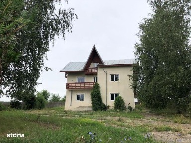 Casa /Vila de vanzare