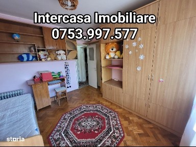2 camere, Potcoava de Aur, 45.000€
