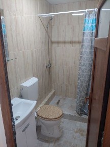 De inchiriat-Garsoniera + Apartament