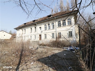 Cladire istorica- Ideal Investitie 700 mp + 3200 mp teren, Tatarasi -