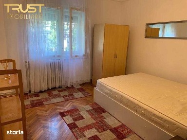 3 Camere I Observator I Mobilat si Utilat