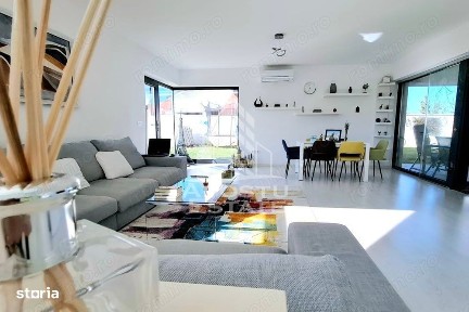 Casa spectaculoasa. Design deosebit. Pozitie centrala. La 5 min de M C