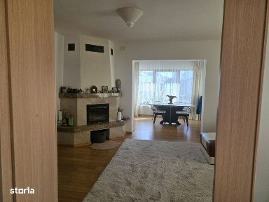 Casa de vanzare in Tractorul