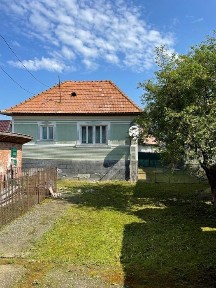 Vand casa Petrestii de Mijloc