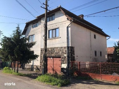 Vand sau schimb casa 4 camere cu teren 2600 mp, Reghin, Mures