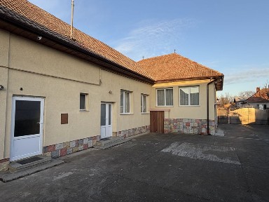 Casa 3 camere Stupini - Centru