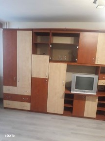 Dau in chirie garsoniera pe str.Aluminei