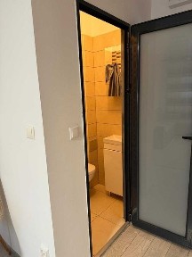 Vand Garsoniera Sibiu, Etaj I, zona foarte buna renovata complect