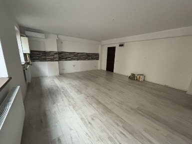 Inchiriere aparament + parcare