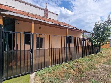 Vand apartament la casa cu 1 camera in curte comuna pe str. cuza voda