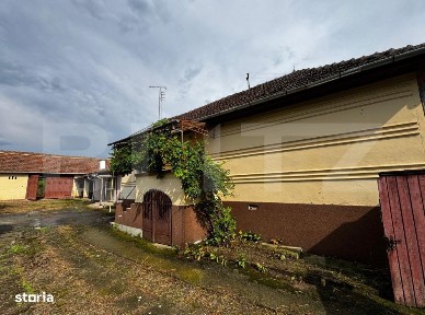 Casa cu 3 camere, 1810 mp teren, Benic - comuna Galda