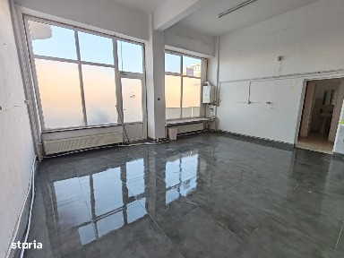 Spatiu Comercial Mioveni, 50 mp, piata