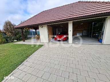 Casa individuala moderna de vanzare 5 camere 2 garaje