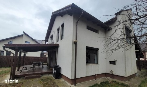 Casă deosebită Ștefăneștii Noi, Argeș