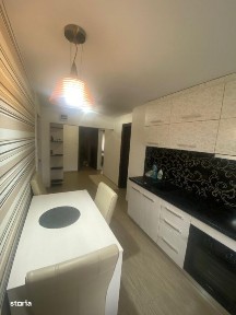 Apartament 3 camere, decomandat, etaj 1, Stefan cel Mare