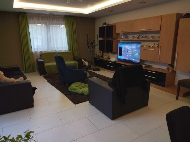 Casa noua pe un nivel, in Nufarul, zona foarte buna,2 min de Lic.Betel