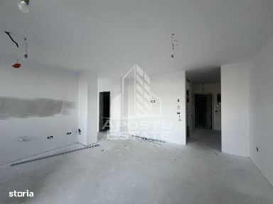 DE VANZARE Apartament 3 camere cu pozitie excelenta si gradina