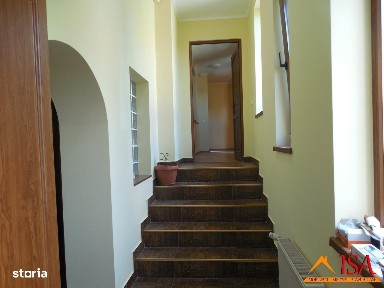 Casă singur în curte - 170 mp - Cartier LUPENI