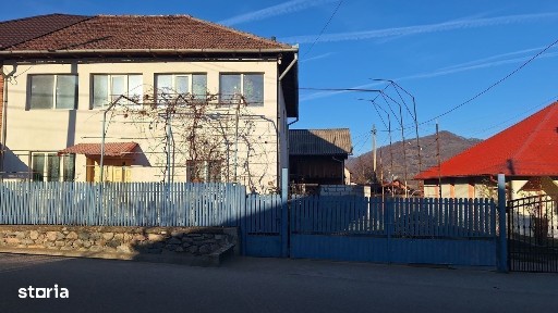 Casă individuală 6 camere de vânzare Corbeni Oeștii Ungureni Argeș