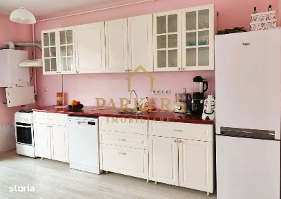 Apartament 2 camere decomandat 53mp de vanzare in Floresti