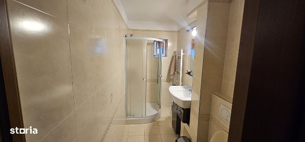 Apartament cu 2 camere decomandat zona Nicolina Catedrala Catolică et1