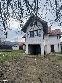 Casa tip B+P+1E+M zona Unguriu