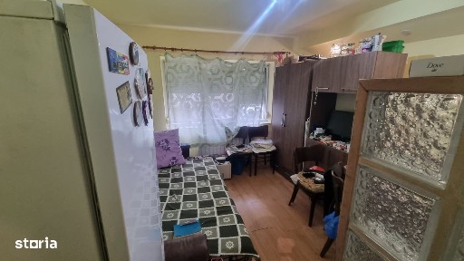 Garsonieră la parter cartier Rogerius