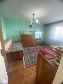 2 DECOMANDATE la etajul 1 cu centrala, zona Centrala