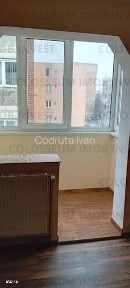 Apartament cu 2 camere,semidecomandat - zona Tractorul