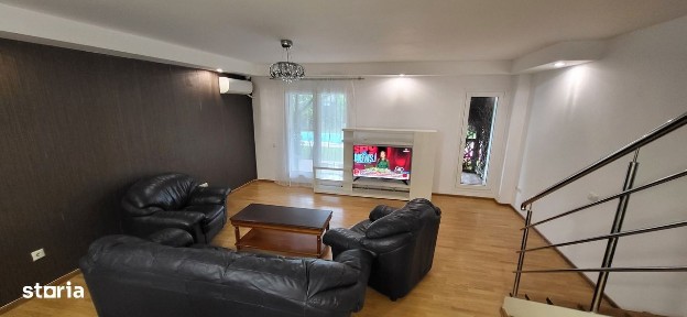 Duplex cu 3 camere și piscină