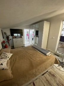 Vand Casa Bradu 2Cam 2 Bai Bucatarie Teren 1000 mp Pret 87.000€