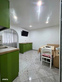 De vanzare 2 camere si balcon, etaj 1, mobilat și utilat,zona centrala