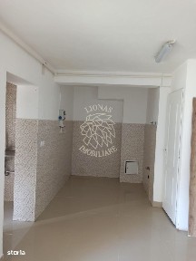 Spatiu Comercial 2 camere 30 mp-vitrina 3 m- Zona Imparatul Traian